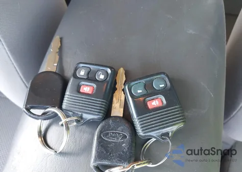 2006 Ford Escape Xlt из США, поврежденный, VIN 1FMYU03Z96KA98102